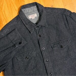 Wallace & Barnes Large Heavy Cotton Button Down Work Shirt in Dark Grey